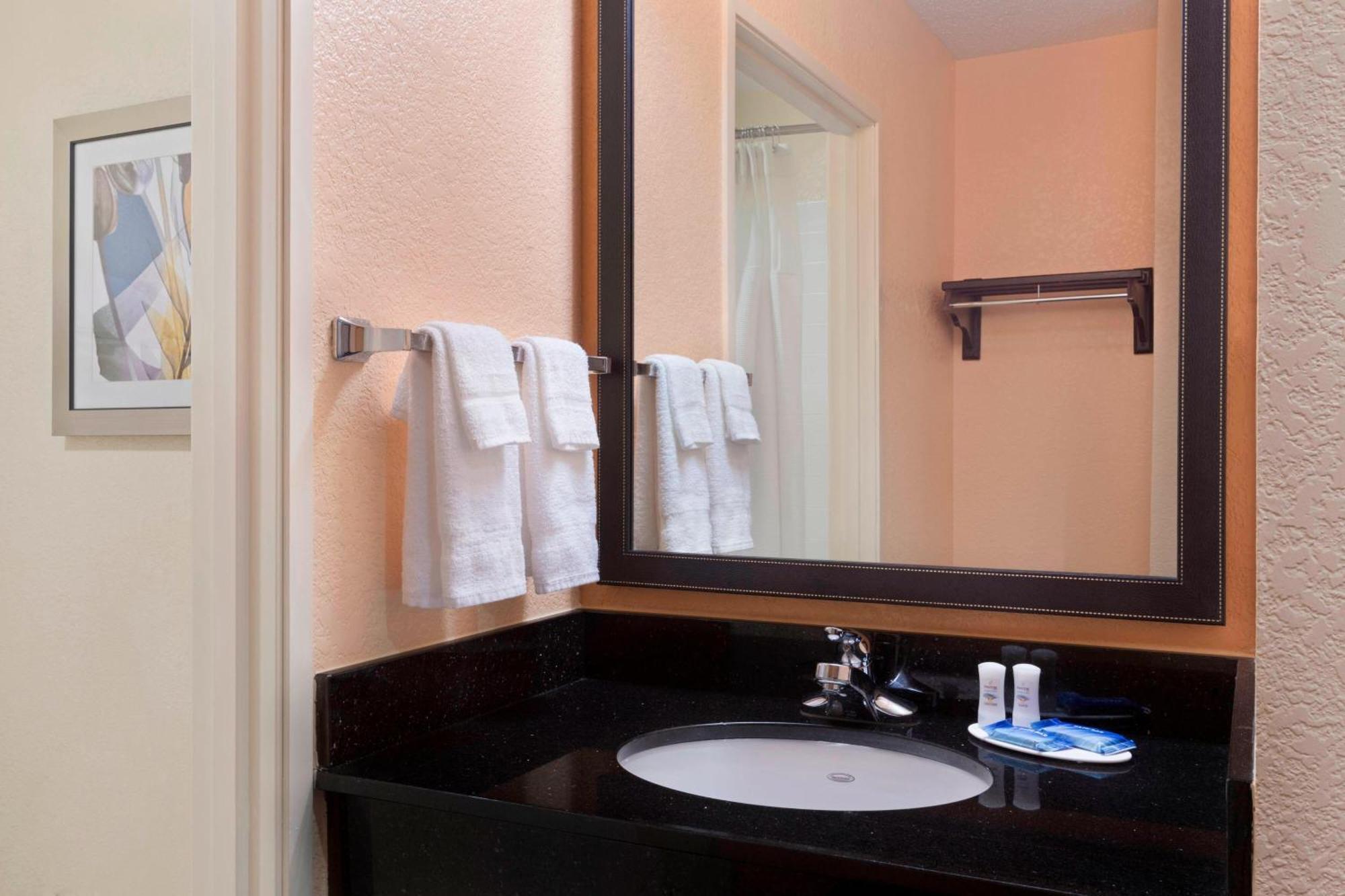 Fairfield Inn And Suites By Marriott Tampa Brandon Exteriör bild