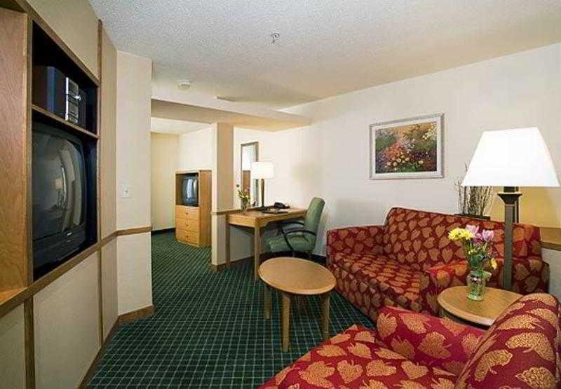 Fairfield Inn And Suites By Marriott Tampa Brandon Rum bild